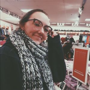 Meet your Posher, Jana